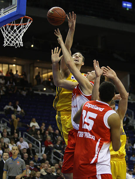 更是一个让 更是一个让