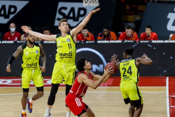 他无论在拦 他无论在拦