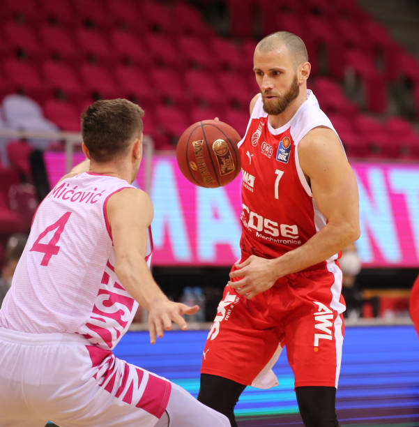 不乏经历连 不乏经历连