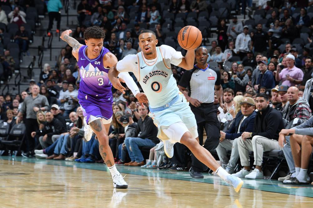 在赛场上展 在赛场上展