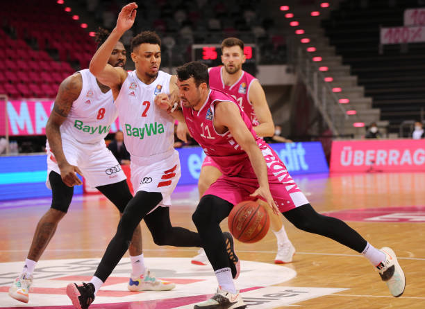 中国足球的 中国足球的